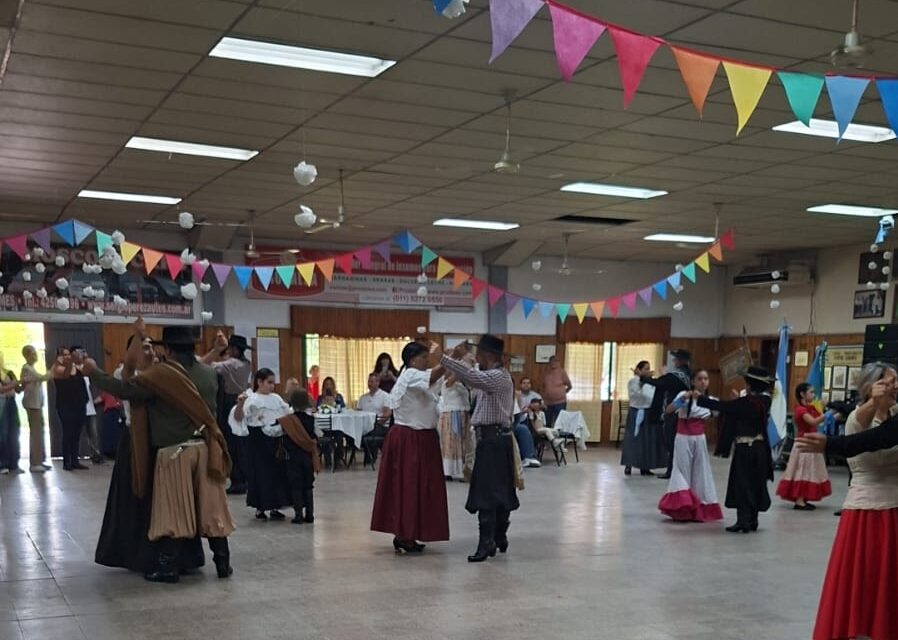 Celebraciones en El Fortin Quilmes a días de que asuma nuevamente la presidencia Norberto Llamas