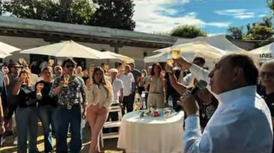 Julio Nieto, lider de 'Acción para Crecer', cerró el año con vecinos, profesionales, comerciantes y empresarios