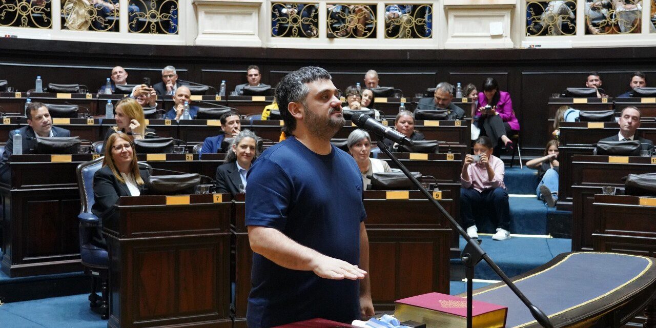 Los diputados electos por Fuerza Patria prestaron juramento en la Cámara de Diputados de la Provincia