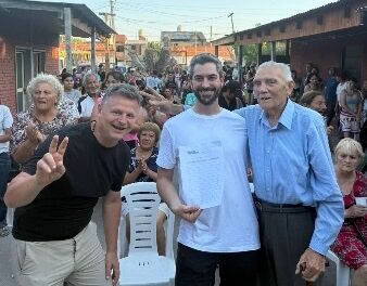 En El Hornero en Quilmes, Gabriel Berrozpe encabezó juntada de avales para Axel Kicillof