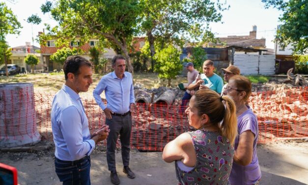Junto a Katopodis, el Intendente de Lanús supervisó una imprortante obra hidráulica en Villa Jardín
