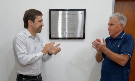 El Ministerio de Salud provincial homenajeó al Dr. Juan José Mussi