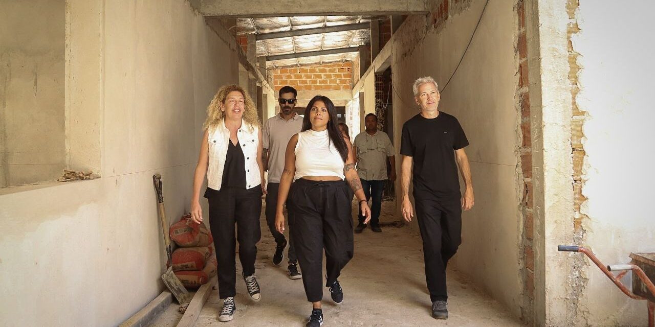 "Desde el primer día de gestión, Mayra Mendoza puso en el centro de la escena la educación pública"