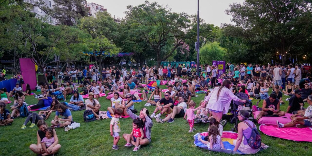 Con salidas al aire libre, mucha música y propuestas para toda la familia, el verano se disfruta en la Ciudad más linda del mundo
