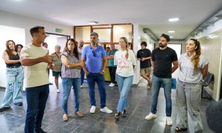 Julián Alvarez recorrió el inciio de las obras del nuevo Centro de Salud Mental en Villa Caraza
