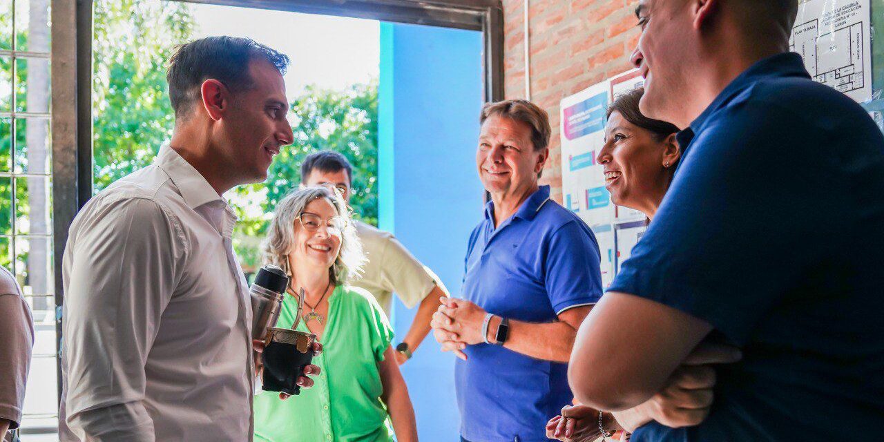 Julián Álvarez recorrió las obras de puesta en valor de la Escuela Secundaria 10 de Escalada