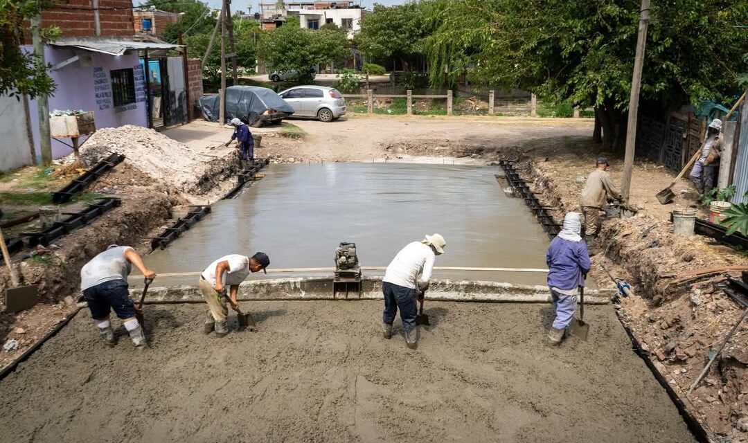 Más obras de pavimento en La Primavera y Kolynos de Quilmes Oeste