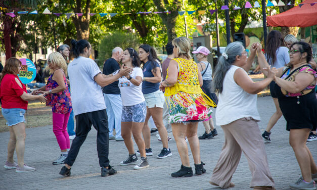 Clases abiertas y talleres en "Vamos a la Plaza" en Berazategui