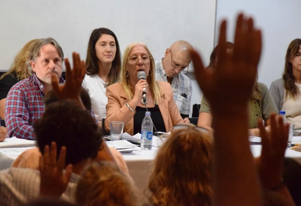 Peligra el inicio de clases en Provincia por el rechazó salarial de uno de los gremios