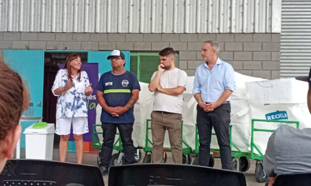 Cooperativa 'Pacha Nuestra' recibió kit de trabajo para fortalecer el reciclado en Quilmes
