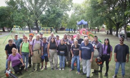 Mieri: " Mayra tiene el compromiso, planteado a partir del Plan Bianual, de llegar a 2027 con el 100% de las plazas renovadas"