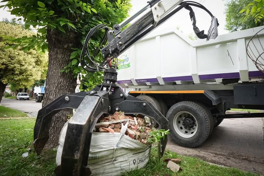 Quilmes consolida el servicio de recolección gratuita de residuos voluminosos