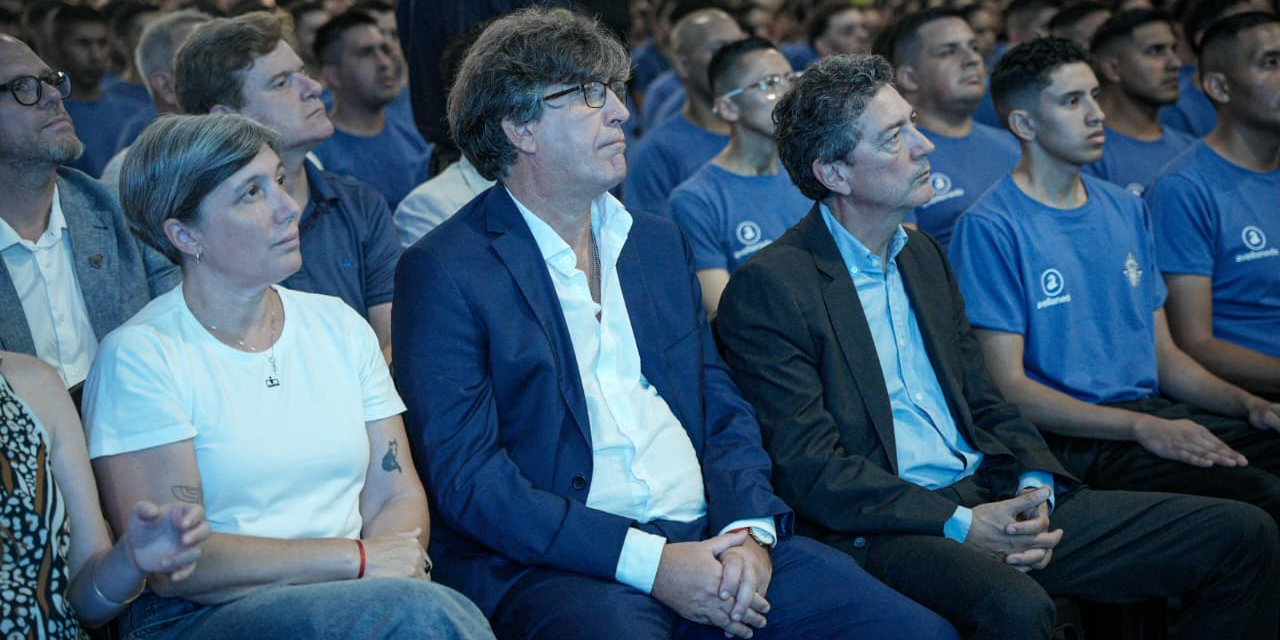 Barrueco en el lanzamiento de la escuela de formación para la Policía Municipal de Avellaneda