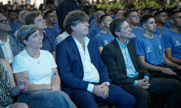 Barrueco en el lanzamiento de la escuela de formación para la Policía Municipal de Avellaneda