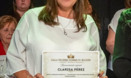 Reconocen a Clarisa Pérez, secretaria general de QTE Quilmes