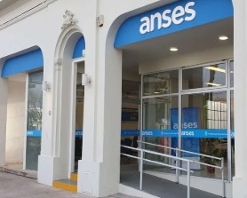 Denuncian a empleada del ANSES por robarle a sus compañeras