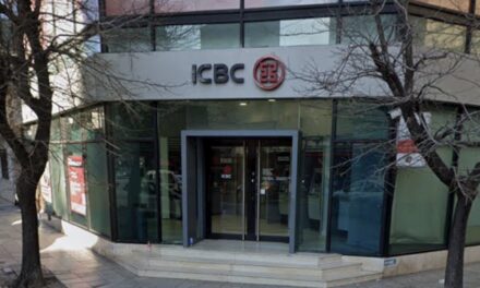 Desaparece un banco de una de las esquinas más emblemáticas del centro quilmeño. Qué pasará?