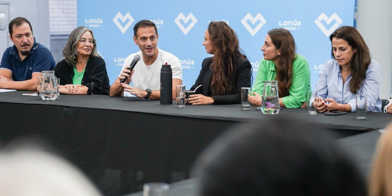 En Lanús, Julián Alvarez lanzó la segunda edición del programa 'Profes', ¿de qué se trata?