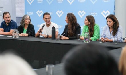 En Lanús, Julián Alvarez lanzó la segunda edición del programa 'Profes', ¿de qué se trata?