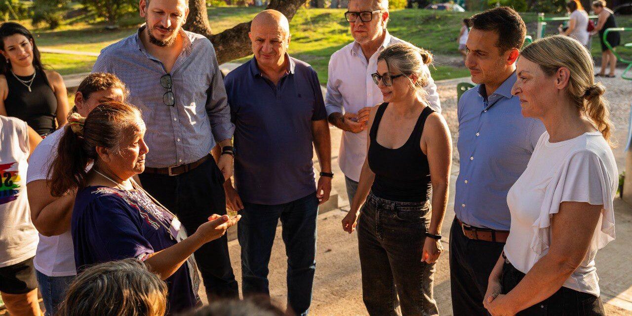 Julián Alvarez y el Presidente del Banco Provincia inauguraron la plaza Adela Maciel de Lanús Oeste