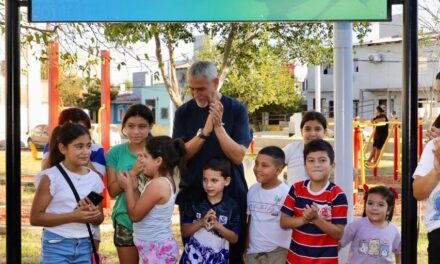 Ferraresi inauguró nuevas plazas y parques en Avellaneda