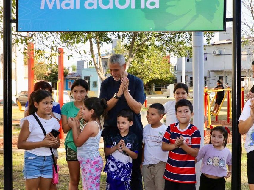 Ferraresi inauguró nuevas plazas y parques en Avellaneda