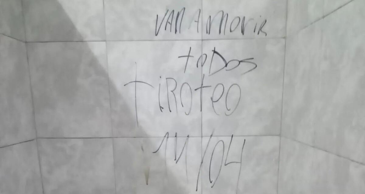 El video que desató el pánico en las aulas: Un peligroso "trend" de TikTok paraliza a colegios locales