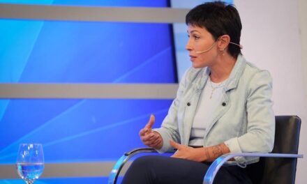 “Milei vive en Narnia": Mayra Mendoza disparó contra la "crueldad" del ajuste y la detención de Cristina