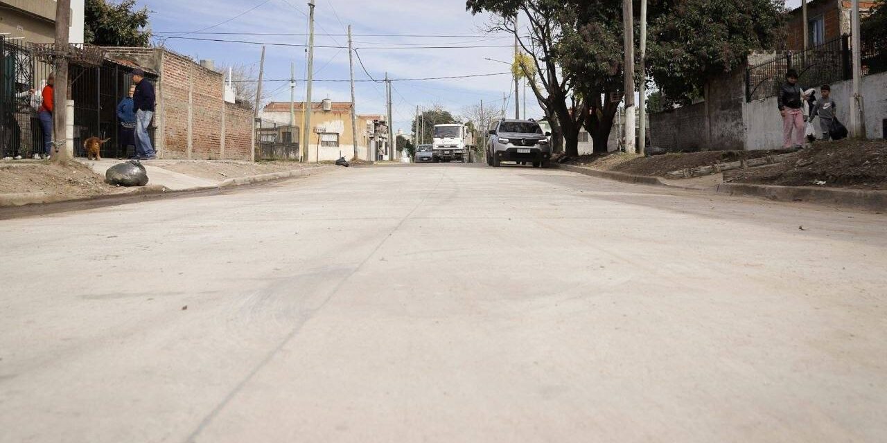 Asfaltos con fondos quilmeños: 21 nuevos pavimentos en los barrios 25 de Mayo y Monteverde de Solano