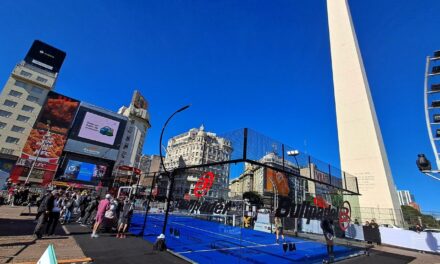 La cancha de pádel más porteña del mundo: una exhibición en el Obelisco marcó el comienzo del Premier Pádel P1 de la Ciudad