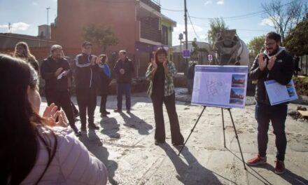 Avanzan las obras de pavimentos de 27 cuadras en el Barrio La Cañada de Quilmes Oeste