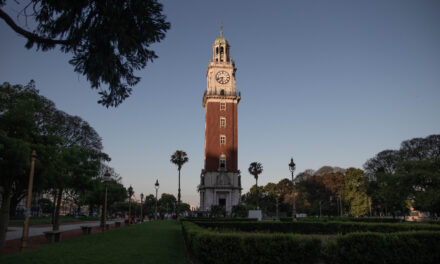 La Torre Monumental cumple 110 años y lo celebra a lo grande