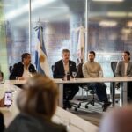 La Ciudad ordena las aplicaciones de viaje y moderniza el sistema de taxis