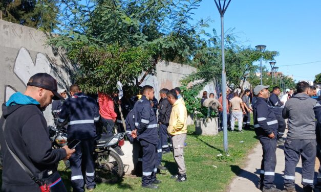 Otra vez Rowing y el Lagarto Olmedo en la mira de trabajadores del Parque Industrial de Quilmes