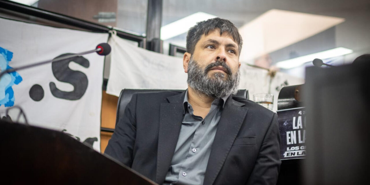 Dura acusación de Arauz: "El armado provincial de La Libertad Avanza no califica ni para bolsa de gatos"