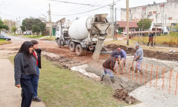 Quilmes: Avanza la última etapa de obra para culminar toda la pavimentación en el Barrio Kolynos