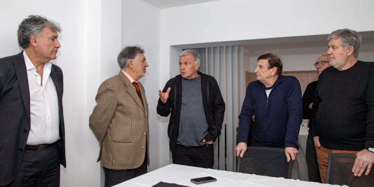 Visita protocolar de Carlos Balor a la Cámara Regional de Comercio e Industria de Berazategui