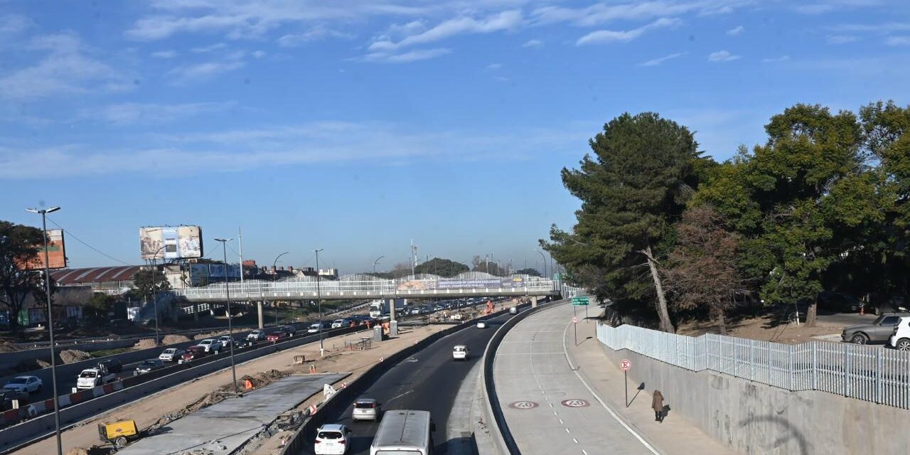Avanza la nueva Autopista Dellepiane: la Ciudad construyó cuatro puentes y habilitó la colectora Norte