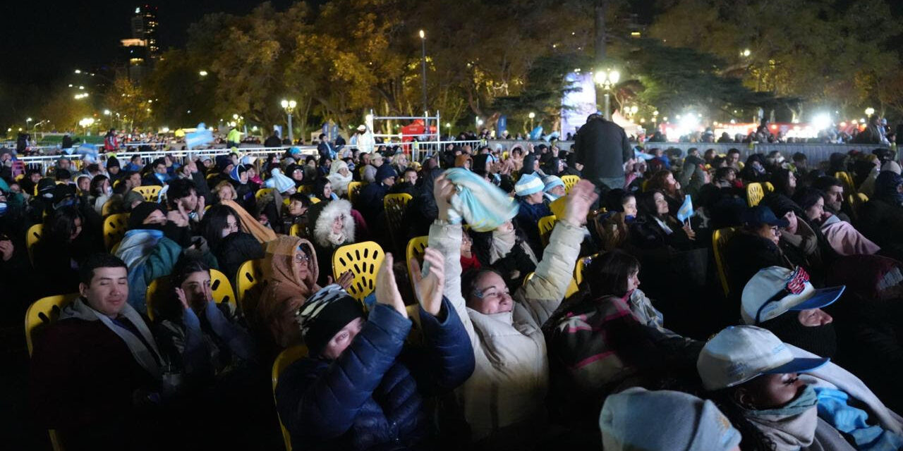 Más de 140 mil hinchas ya alentaron a la Selección en los Fan Fest organizados por la Ciudad