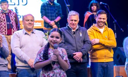 Berazategui celebró el Día de la Independencia con un colorido Festival Folclórico