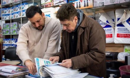 El senador Santalla recorrió comercios avellanedenses y conversó sobre la grave crisis del sector