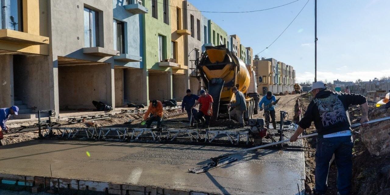 Siguen las obras de viviendad en el Barrio La Odisea de Quilmes Oeste