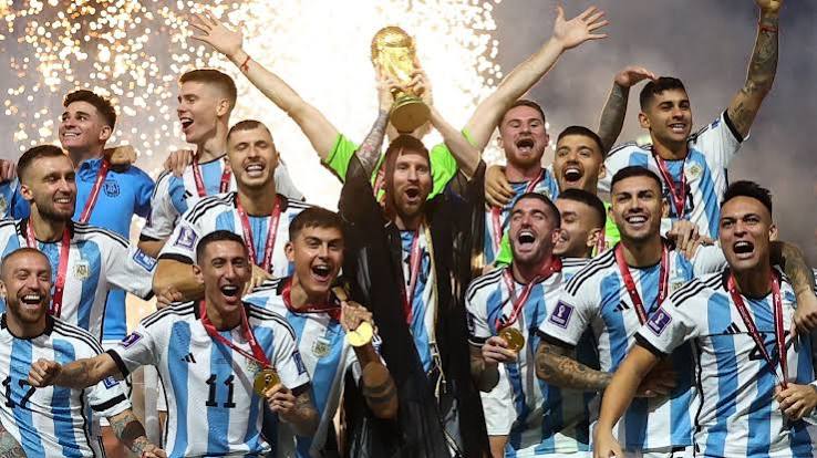 "La Scaloneta, es el mejor canciller de la República Argentina", dijo el Defensor del Pueblo de Avellaneda