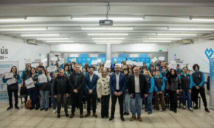 En Lanús otorgaron certificados a agentes del Centro de Monitoreo Municiupal