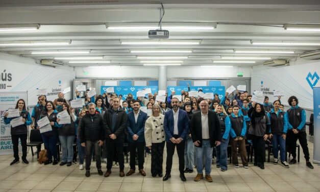 En Lanús otorgaron certificados a agentes del Centro de Monitoreo Municiupal