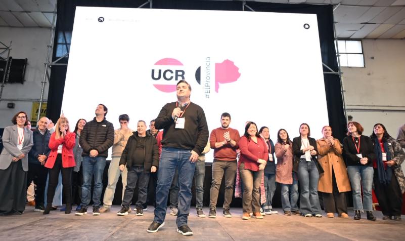 Balbín relanzó el radicalismo Bonaerense en Atenas: "Somos un partido de poder que va a dar pelea en cada rincón de la Provincia"