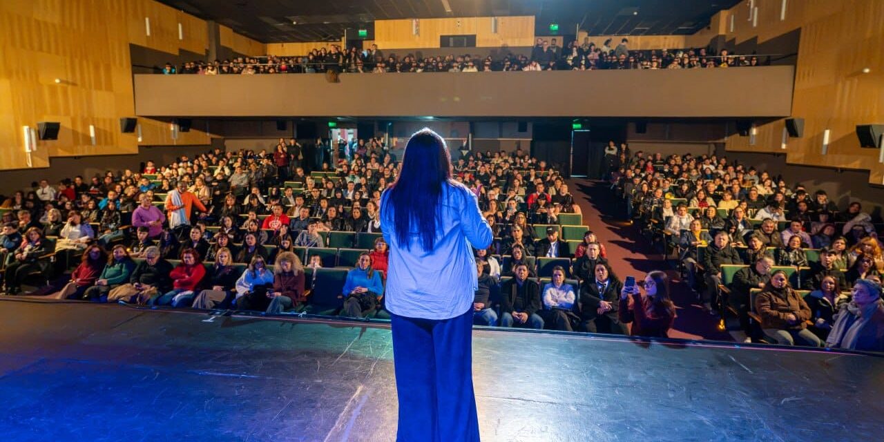 Eva Mieri entregó diplomas de egresados del Programa FINES Quilmes
