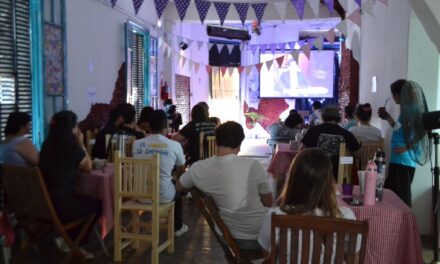 Proyección y debate en el Centro Cultural 'Hagan Lío'