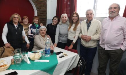 Magdalena Sierra compartió el festejo del aniversario de instituciones de Avellaneda