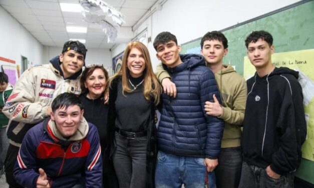 Sierra recorrió las nuevas obras en la Secundaria 2 de Wilde